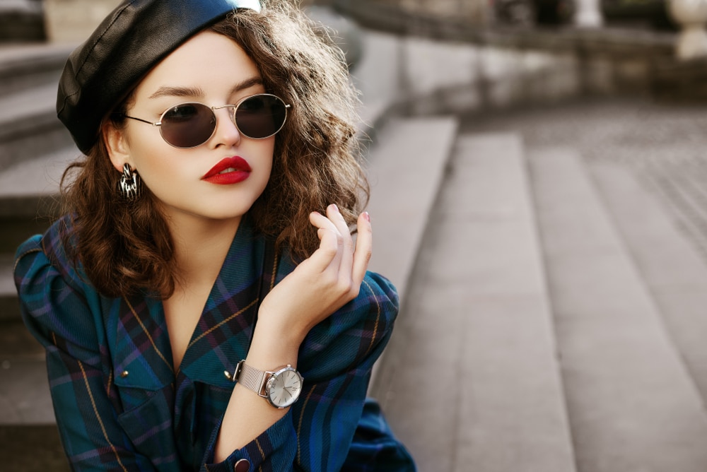 La tendenza per la moda autunno inverno 2019 camicie tartan, cappotti e abiti plaid.